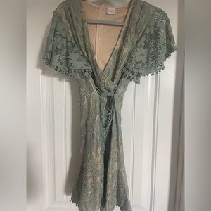 selfie Lesley lace dress